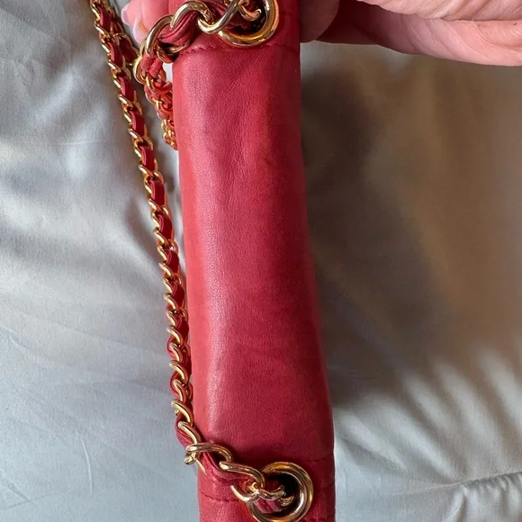 Chanel Red Leather Shoulder Bag - Picture 8 of 15